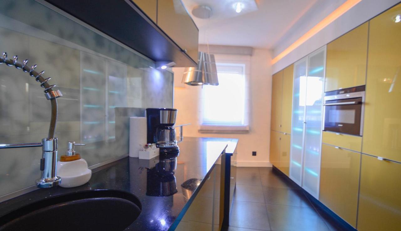 Apartamenty Bryza - Chelmonskiego - Parking - Centrum Свиноуйсьце Экстерьер фото