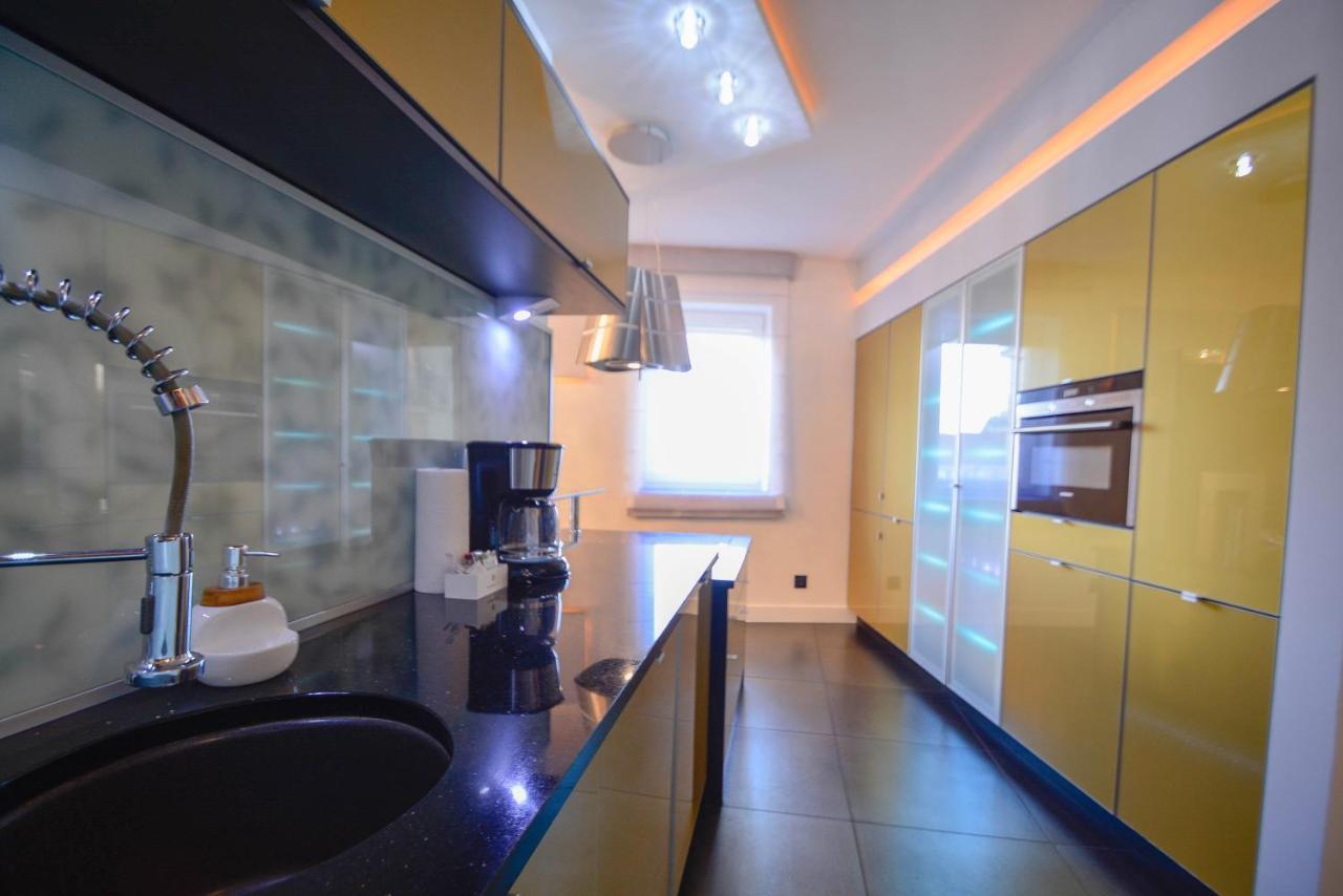 Apartamenty Bryza - Chelmonskiego - Parking - Centrum Свиноуйсьце Экстерьер фото